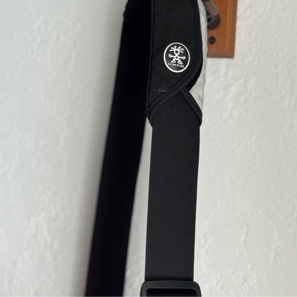 Red Leather Crossbody Bag bundle with Free Crumpler bag . - Picture 14 of 16